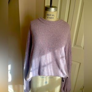 Soft and stylish Madewell lavender sweater.